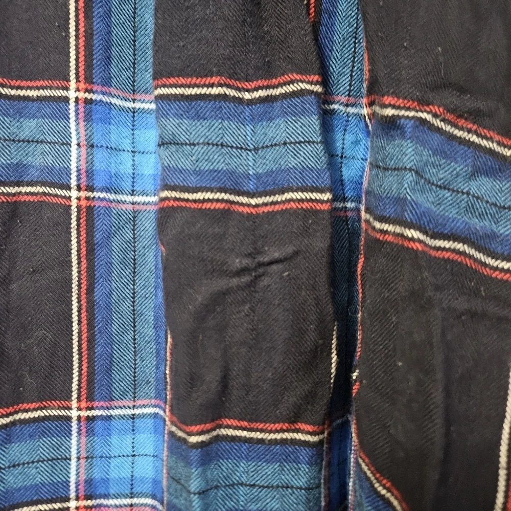Beachlunchlounge Blue And Black Plaid Button Down Shirt! - Picture 4 of 6